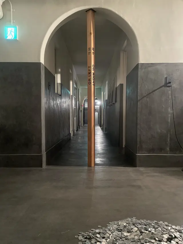 “Or right or left”. Squared timber, right, left. 2018